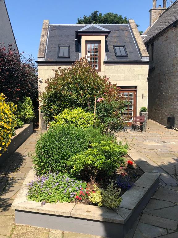 Roslin Self Catering room 4